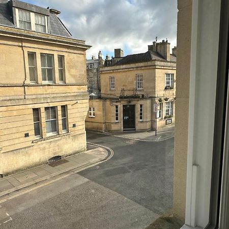 Contemporary Pied A Terre In The Heart Of Bath Lejlighed Eksteriør billede