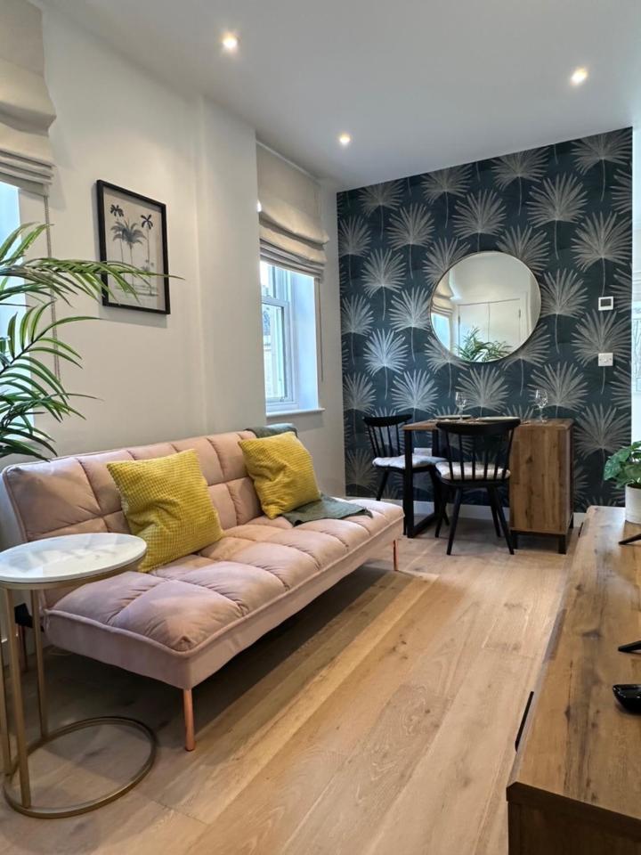 Contemporary Pied A Terre In The Heart Of Bath Lejlighed Eksteriør billede
